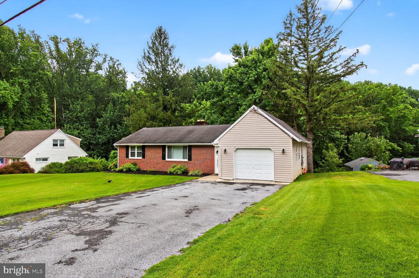 10905 Steffeny Road photo 3