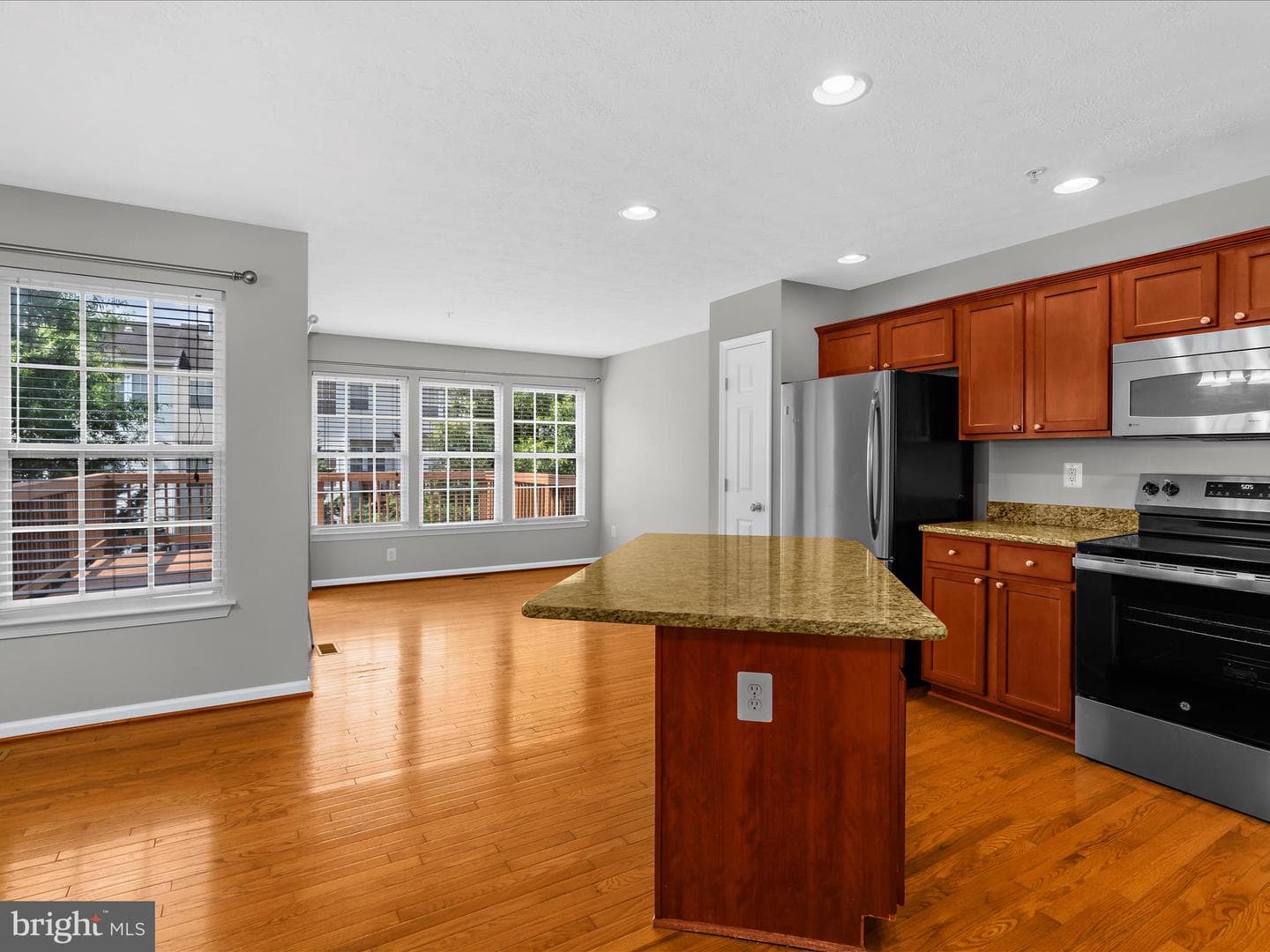9865 Decatur Road photo 17
