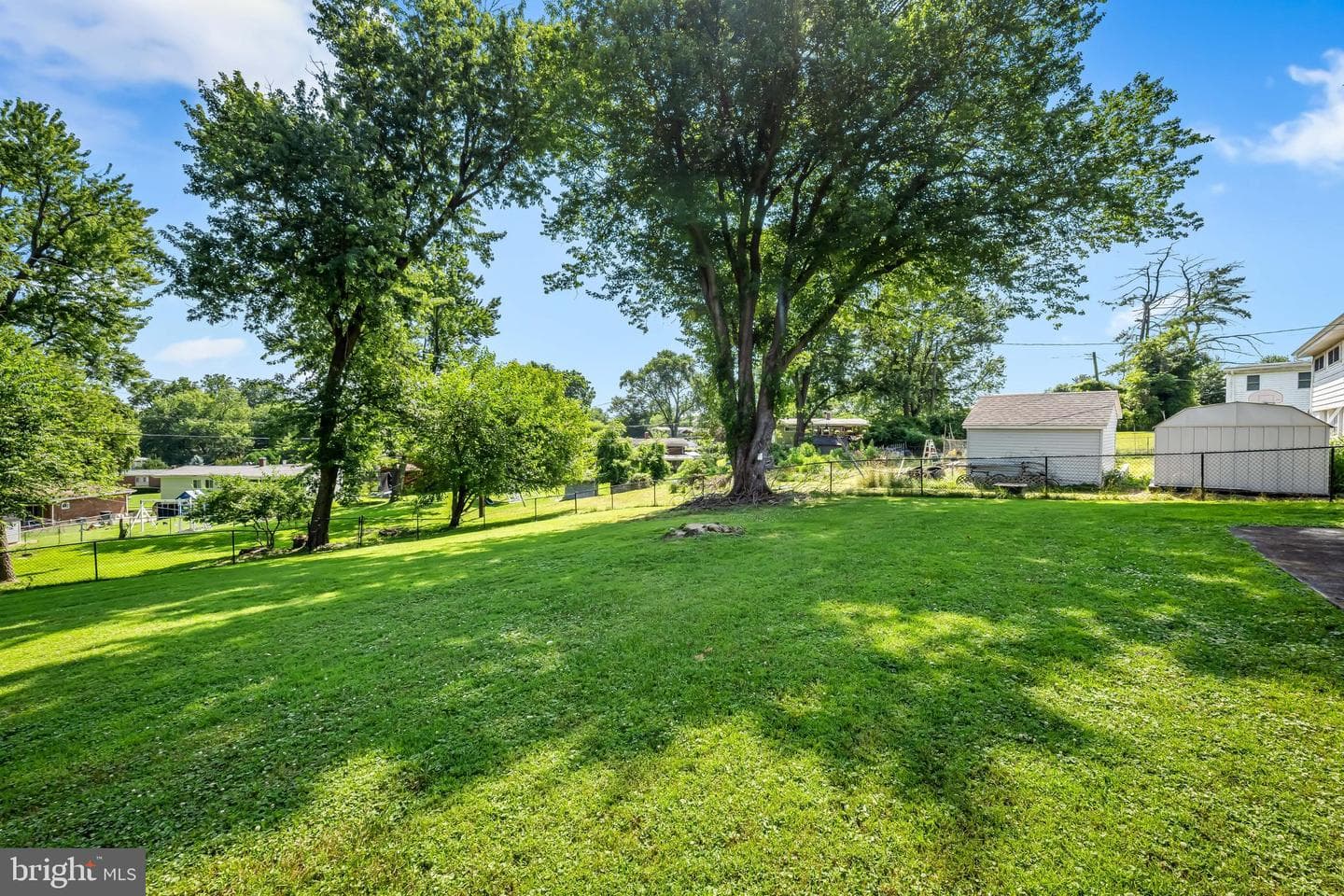 6711 Laurelwood Avenue photo 8