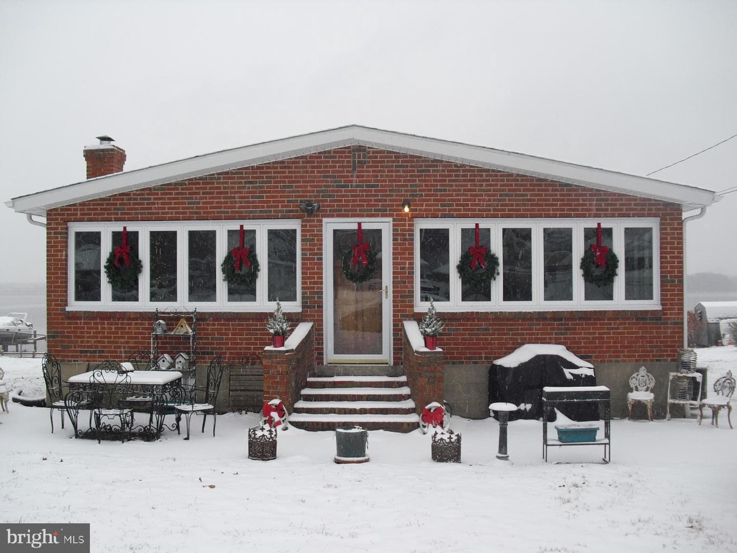 306 Riverside Drive photo 11