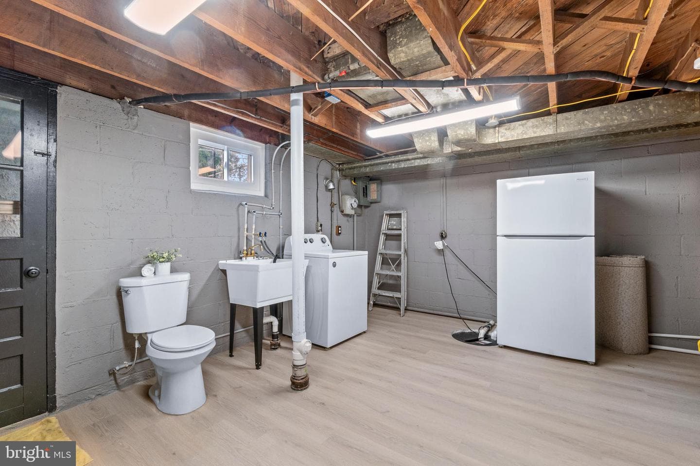 5530 Dolores Avenue photo 25