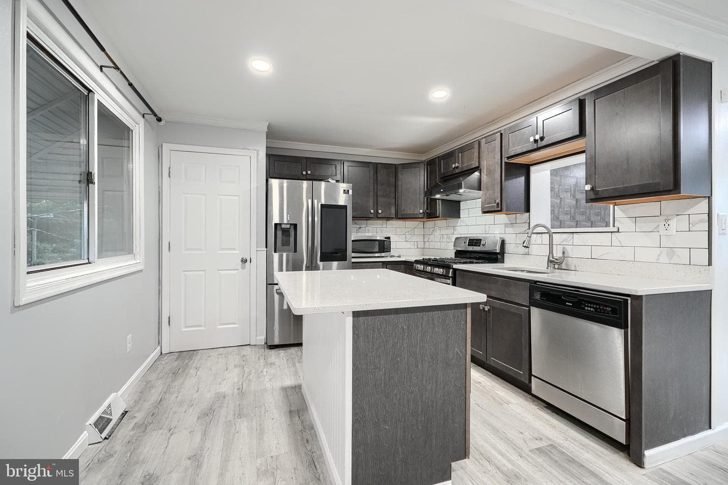5511 Daybreak Terrace photo 10