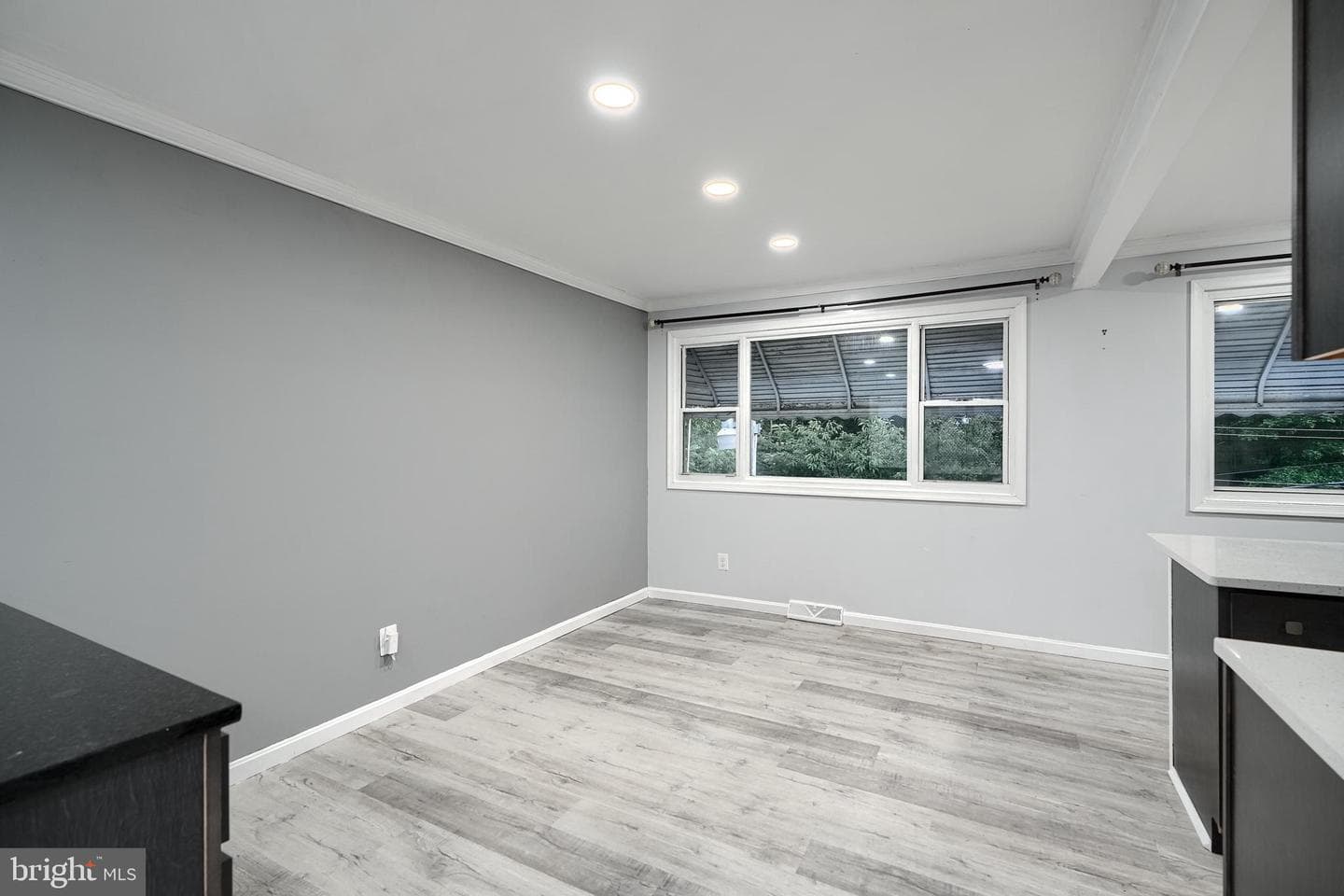 5511 Daybreak Terrace photo 9