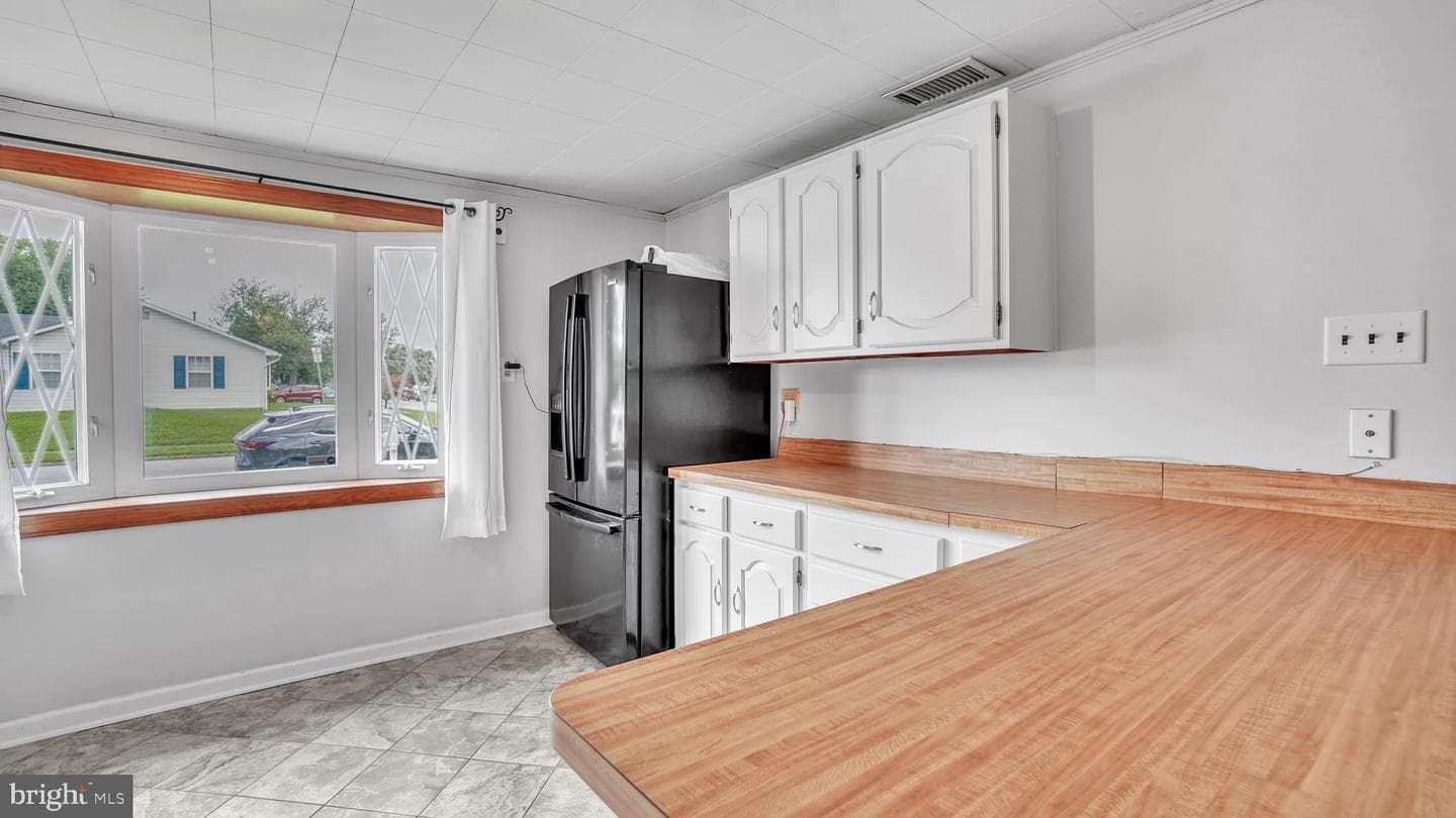 331 Clyde Avenue photo 12