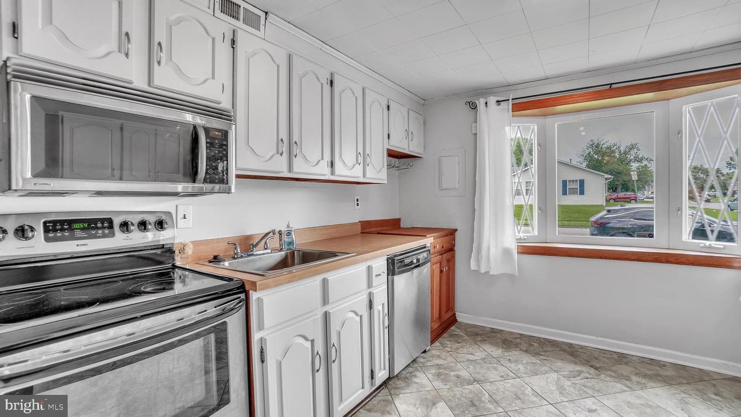 331 Clyde Avenue photo 13