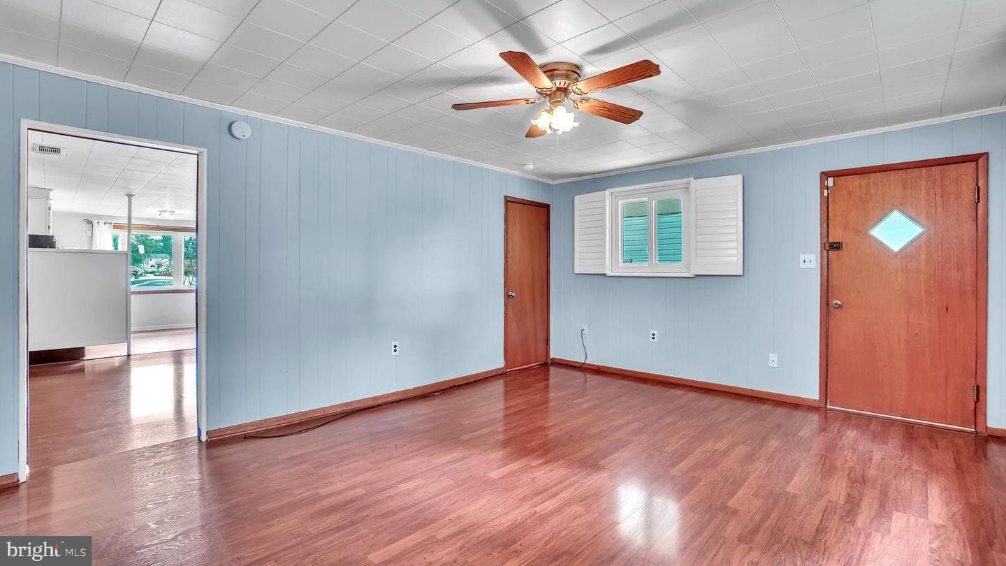 331 Clyde Avenue photo 17