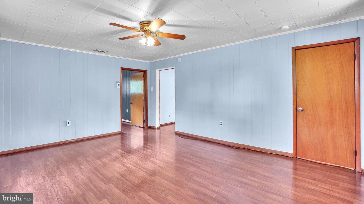 331 Clyde Avenue photo 18