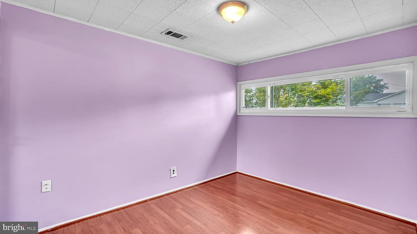 331 Clyde Avenue photo 24