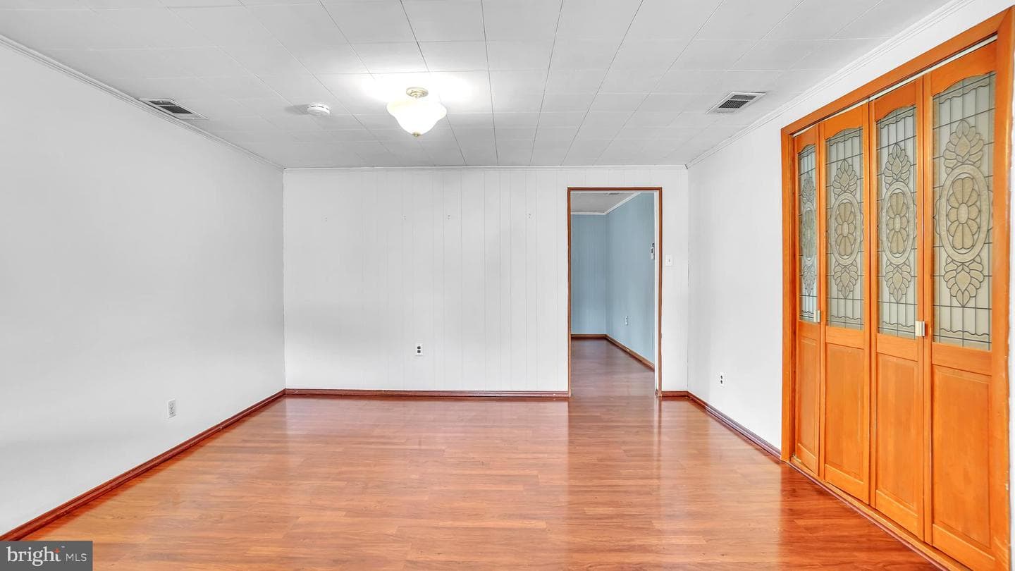 331 Clyde Avenue photo 8