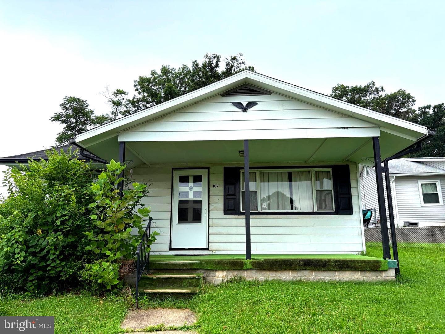 107 Compass Road photo 2