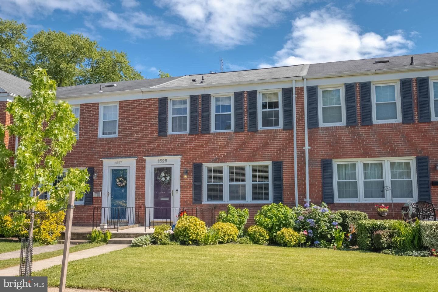 1525 Doxbury Road photo 2