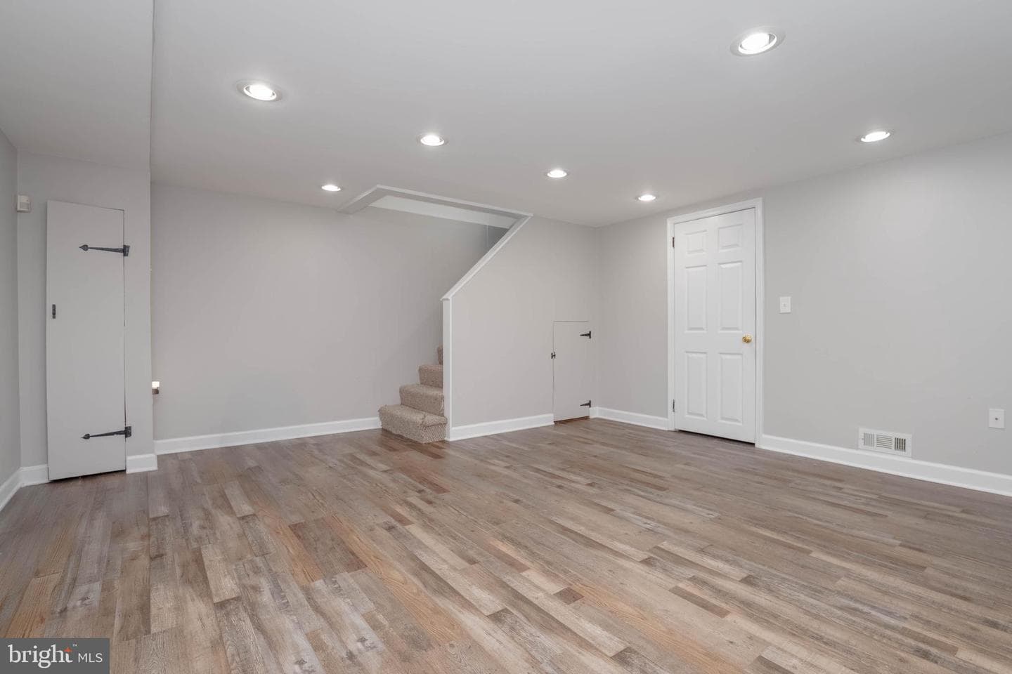 1525 Doxbury Road photo 27