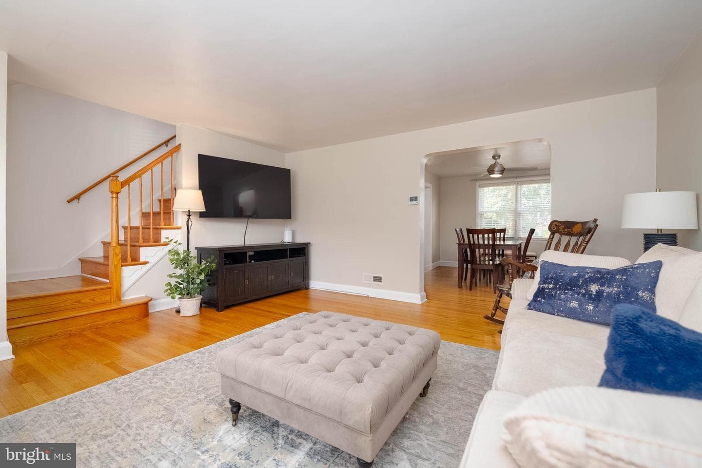 1525 Doxbury Road photo 5