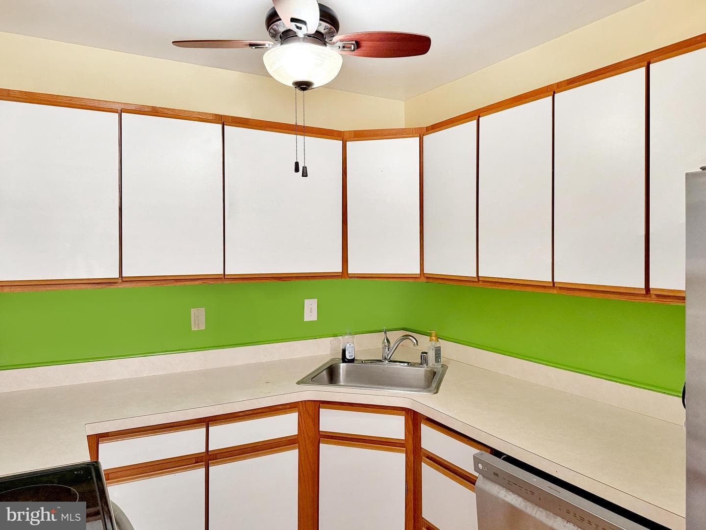 1 Ginford Place #202 photo 5