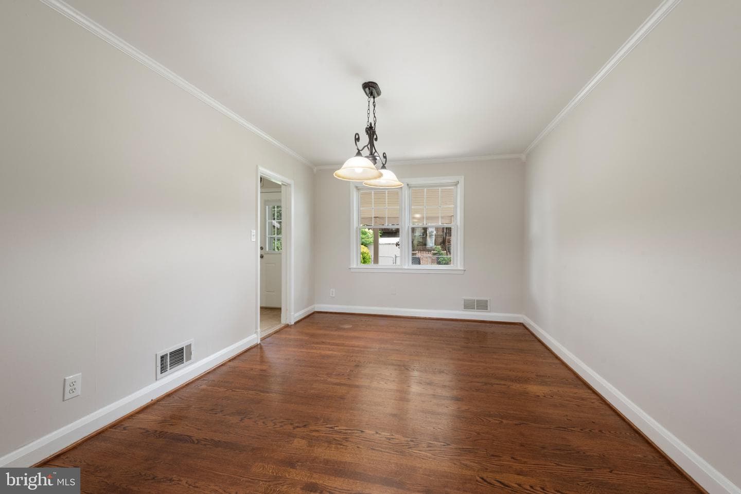 238 Medwick Garth E photo 11