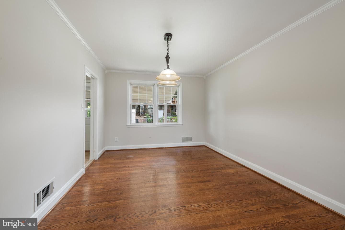 238 Medwick Garth E photo 12