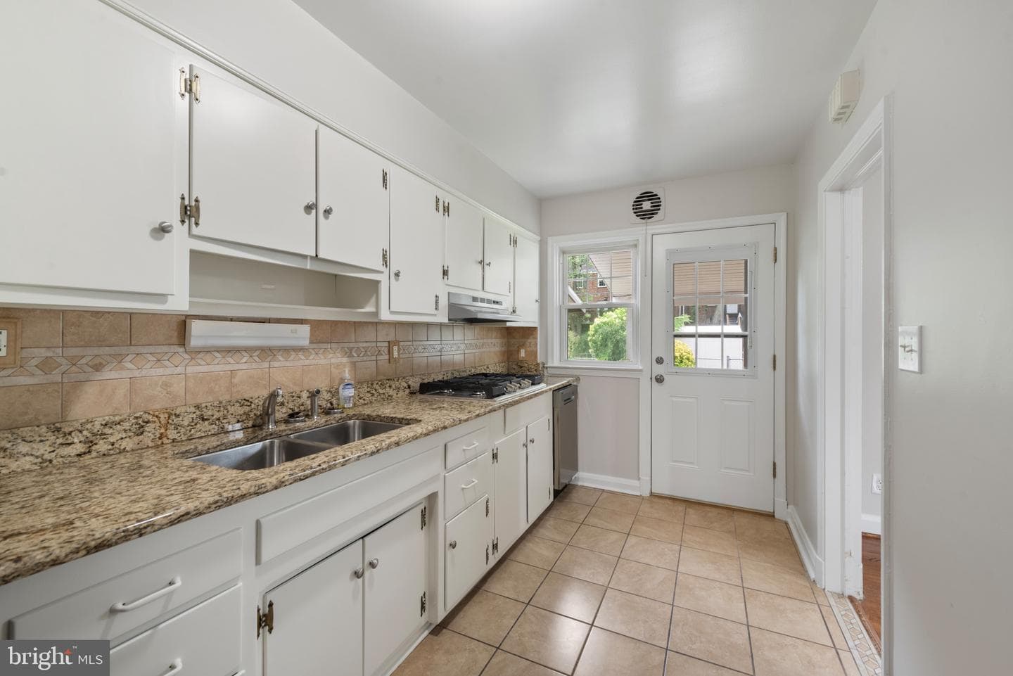 238 Medwick Garth E photo 16