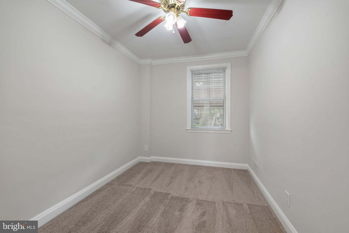 238 Medwick Garth E photo 17