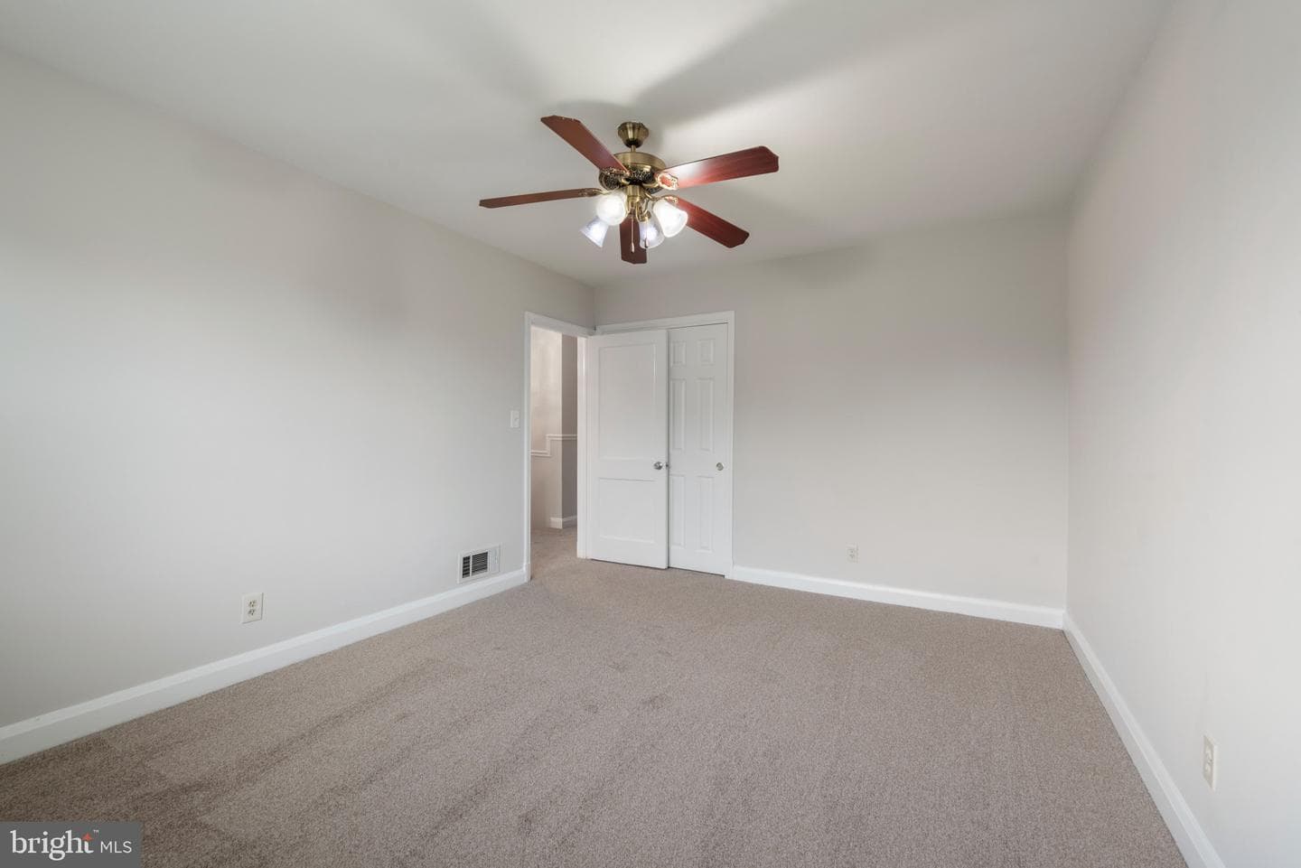238 Medwick Garth E photo 24
