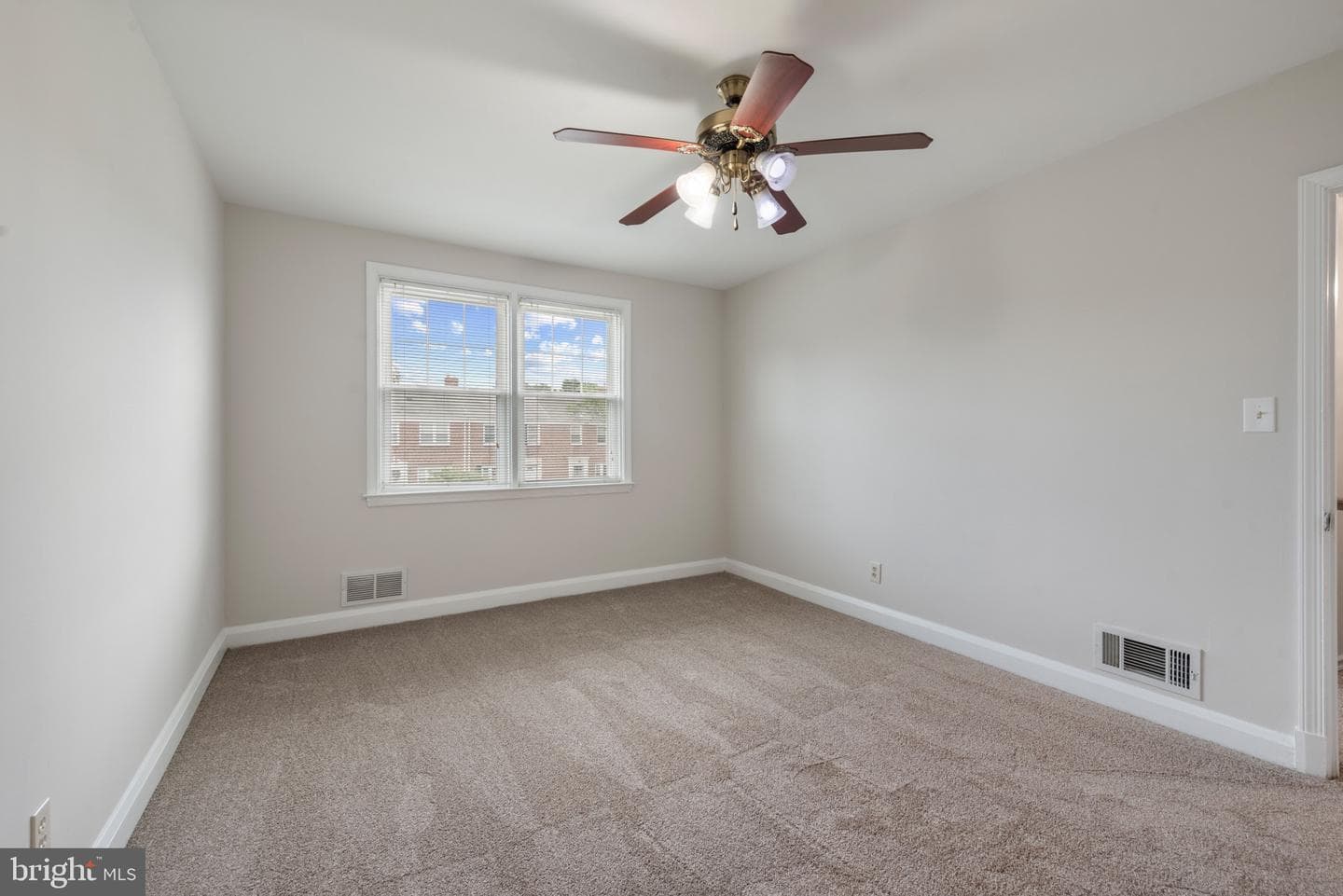 238 Medwick Garth E photo 25