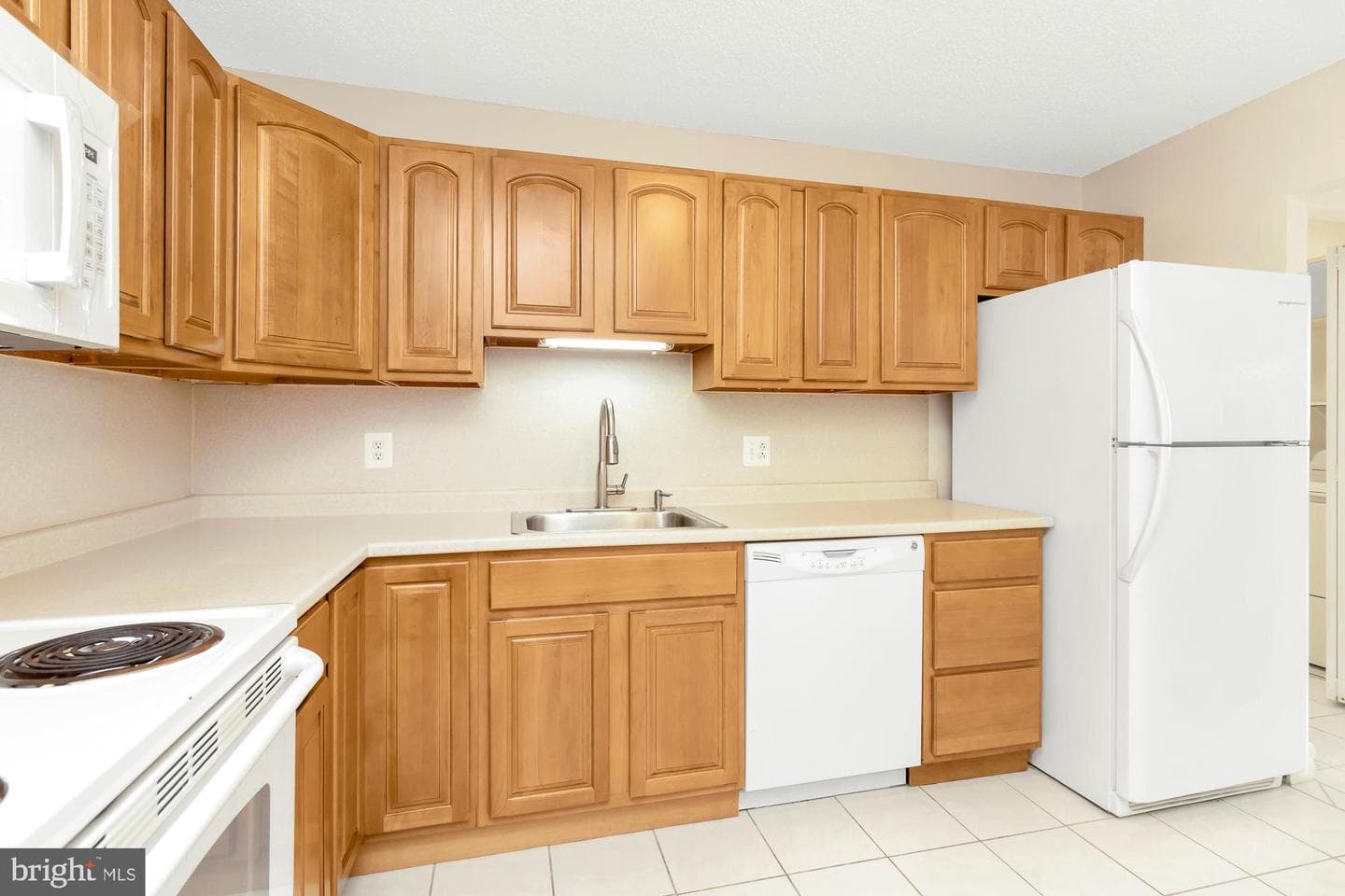 205 E Joppa #2706 photo 22