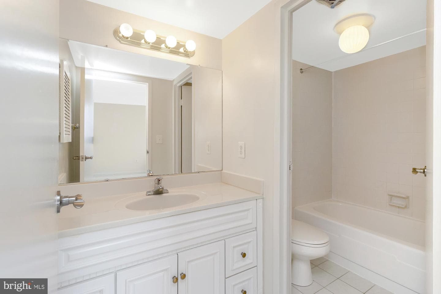 205 E Joppa #2706 photo 27