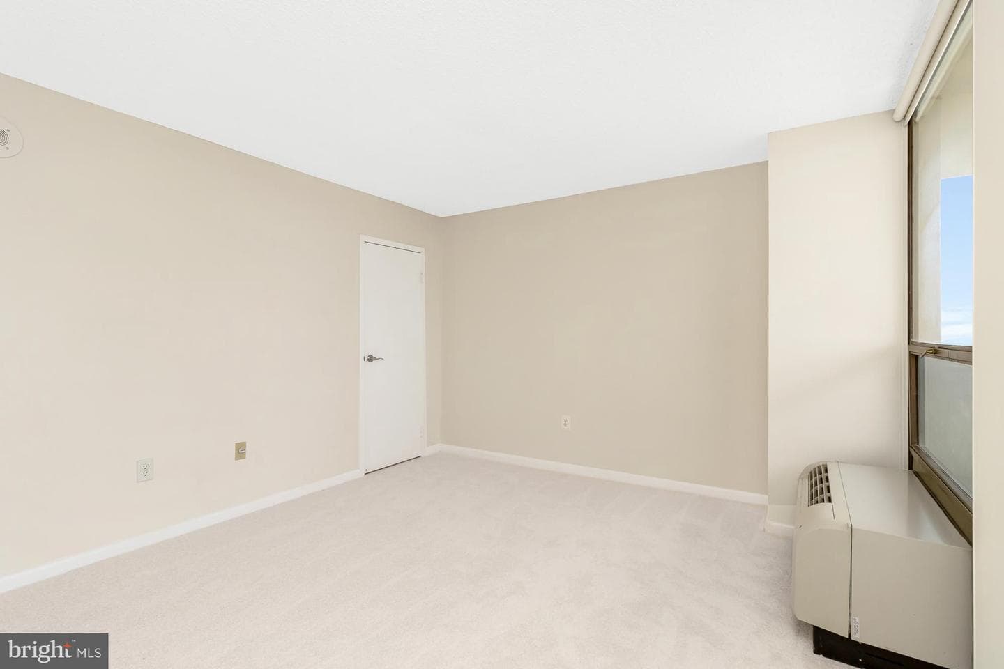 205 E Joppa #2706 photo 31