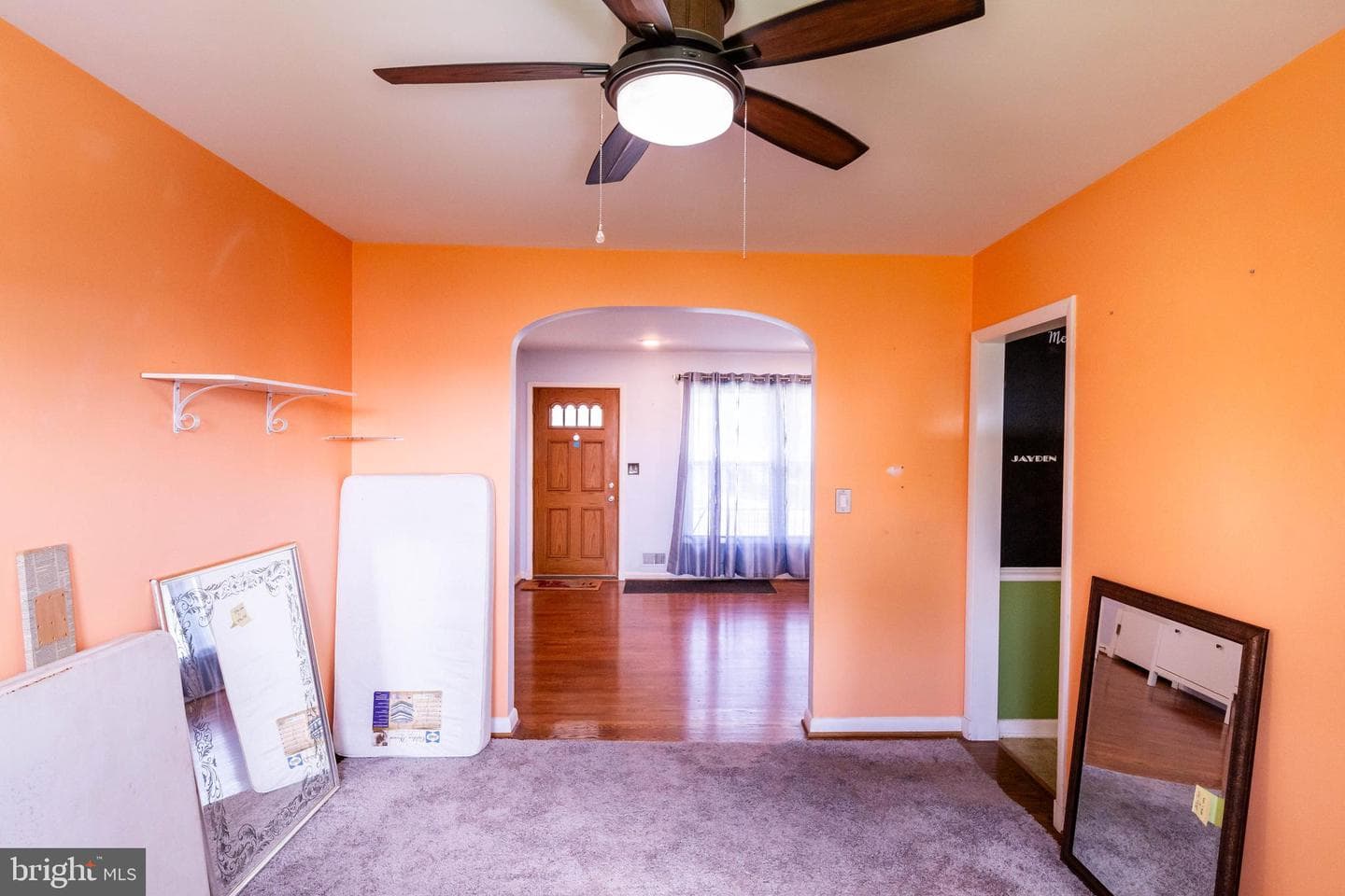 2403 Harwood photo 20