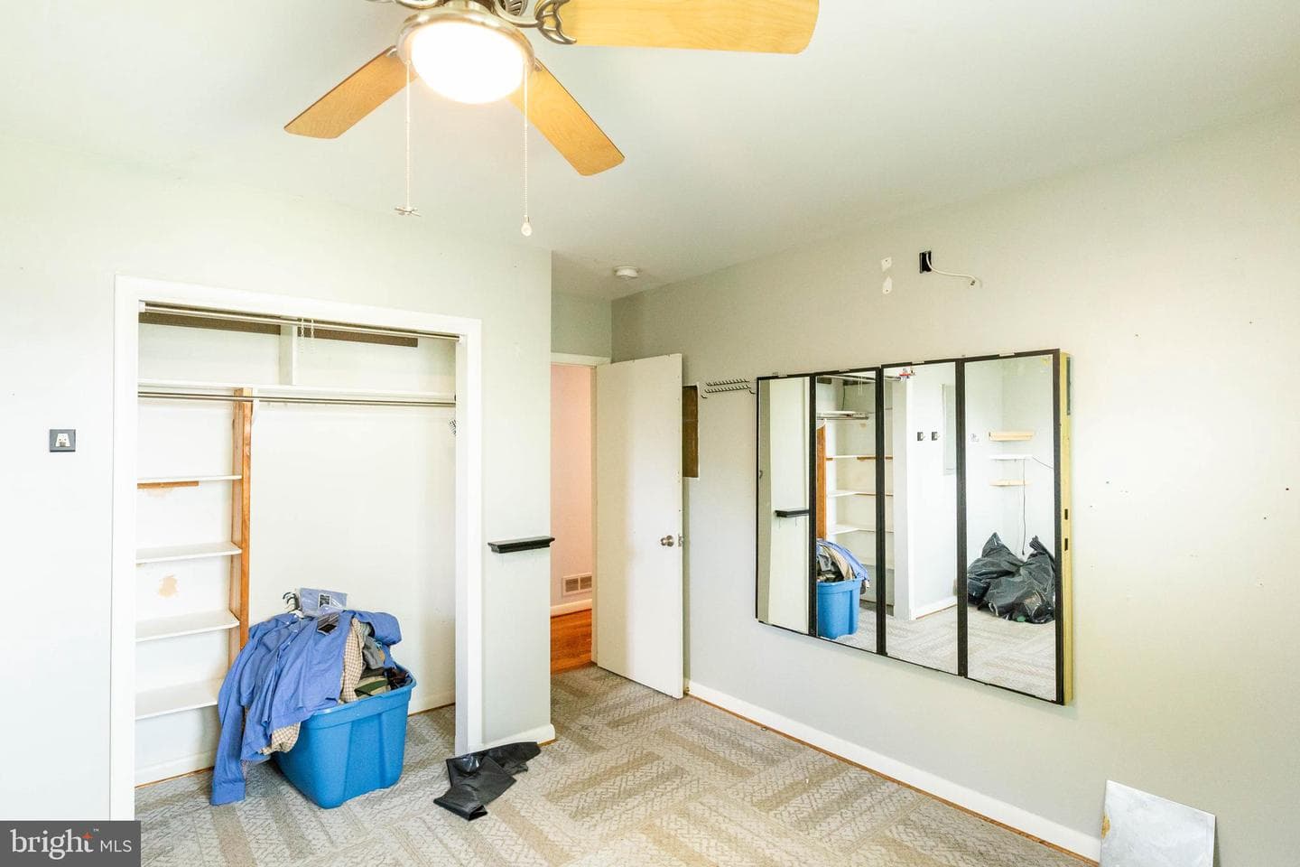 2403 Harwood photo 23