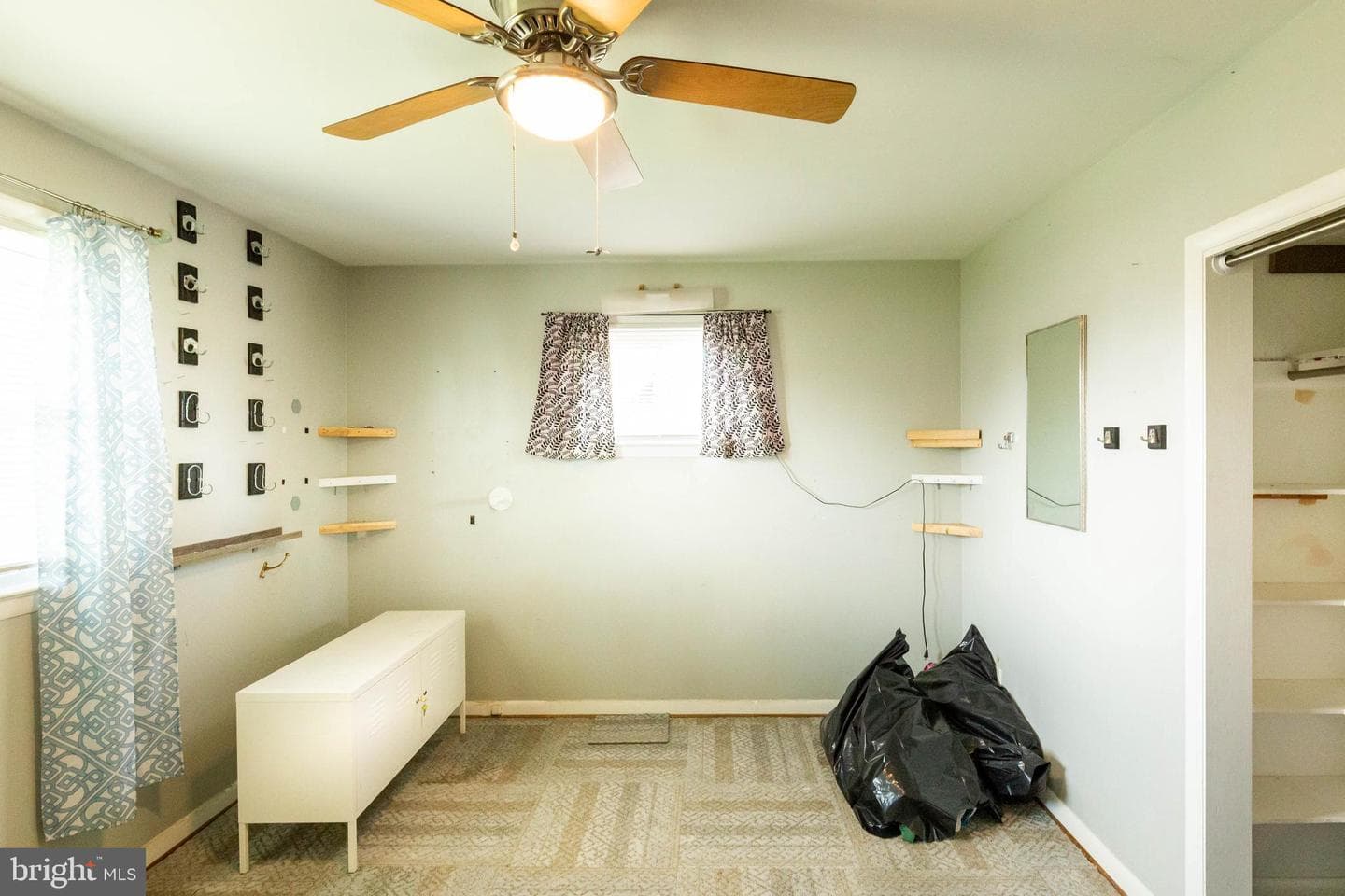 2403 Harwood photo 24