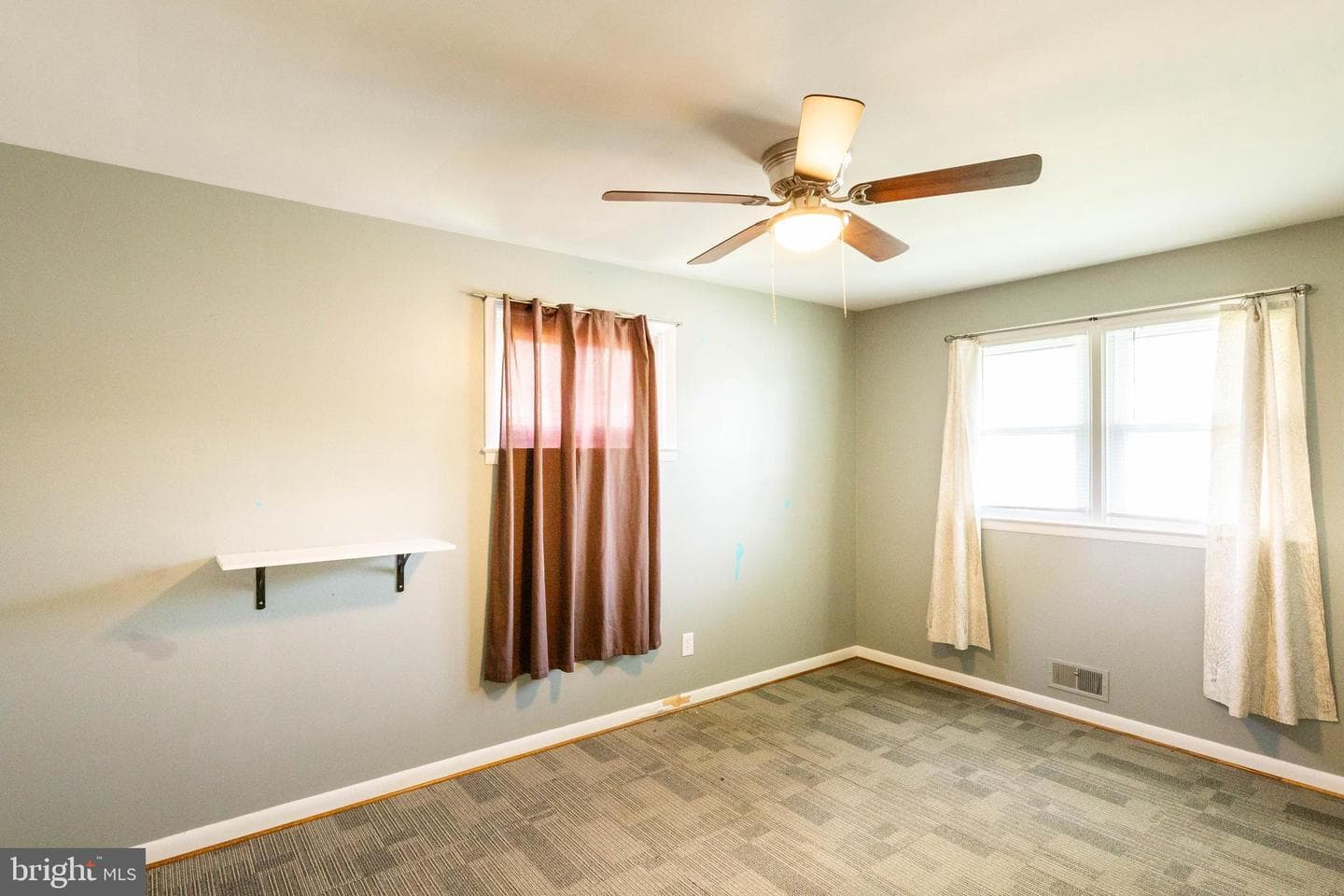 2403 Harwood photo 26