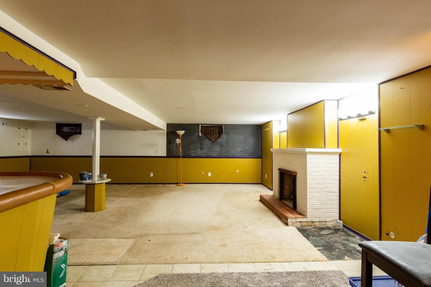 2403 Harwood photo 40