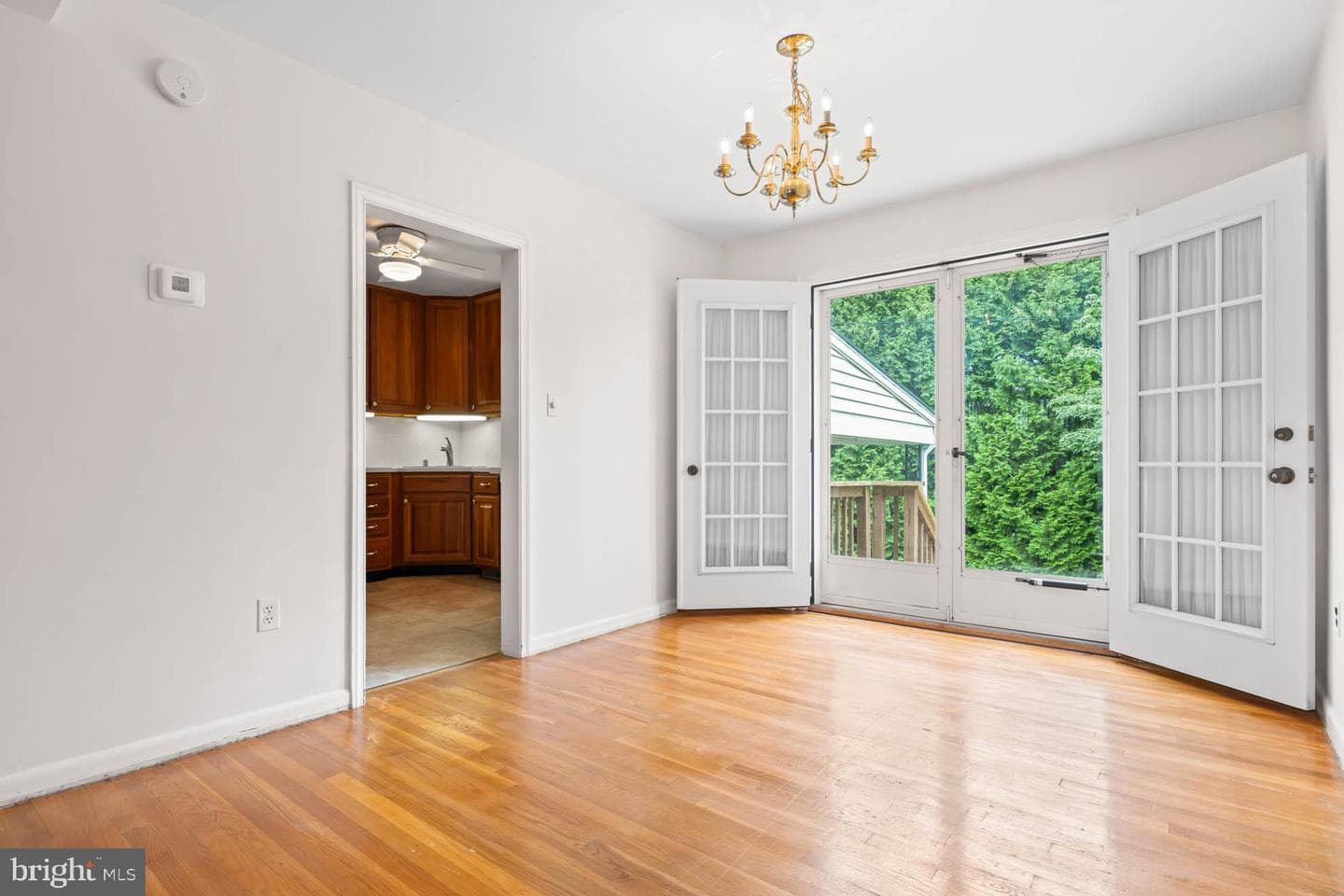210 Rothwell Drive photo 12