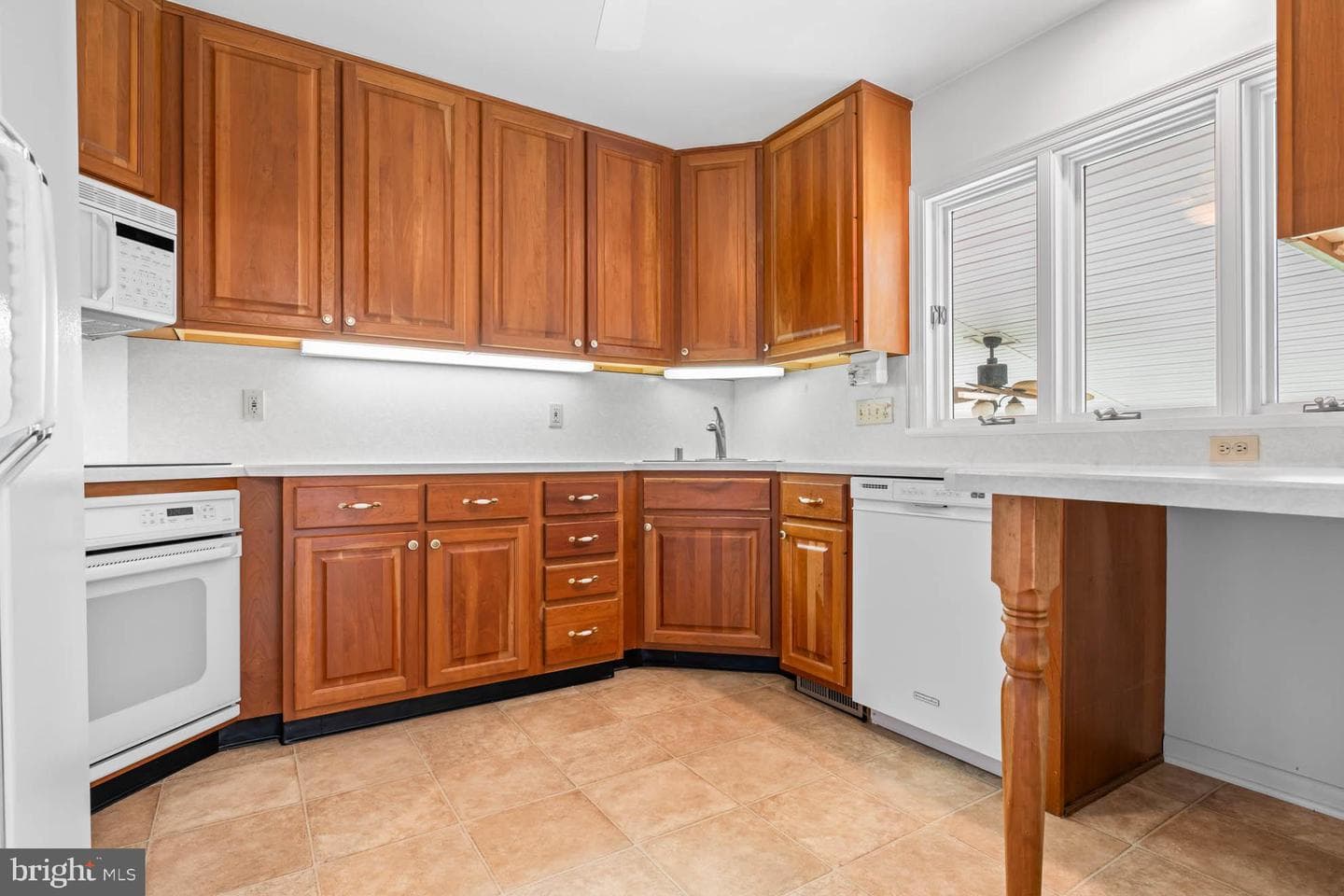 210 Rothwell Drive photo 15