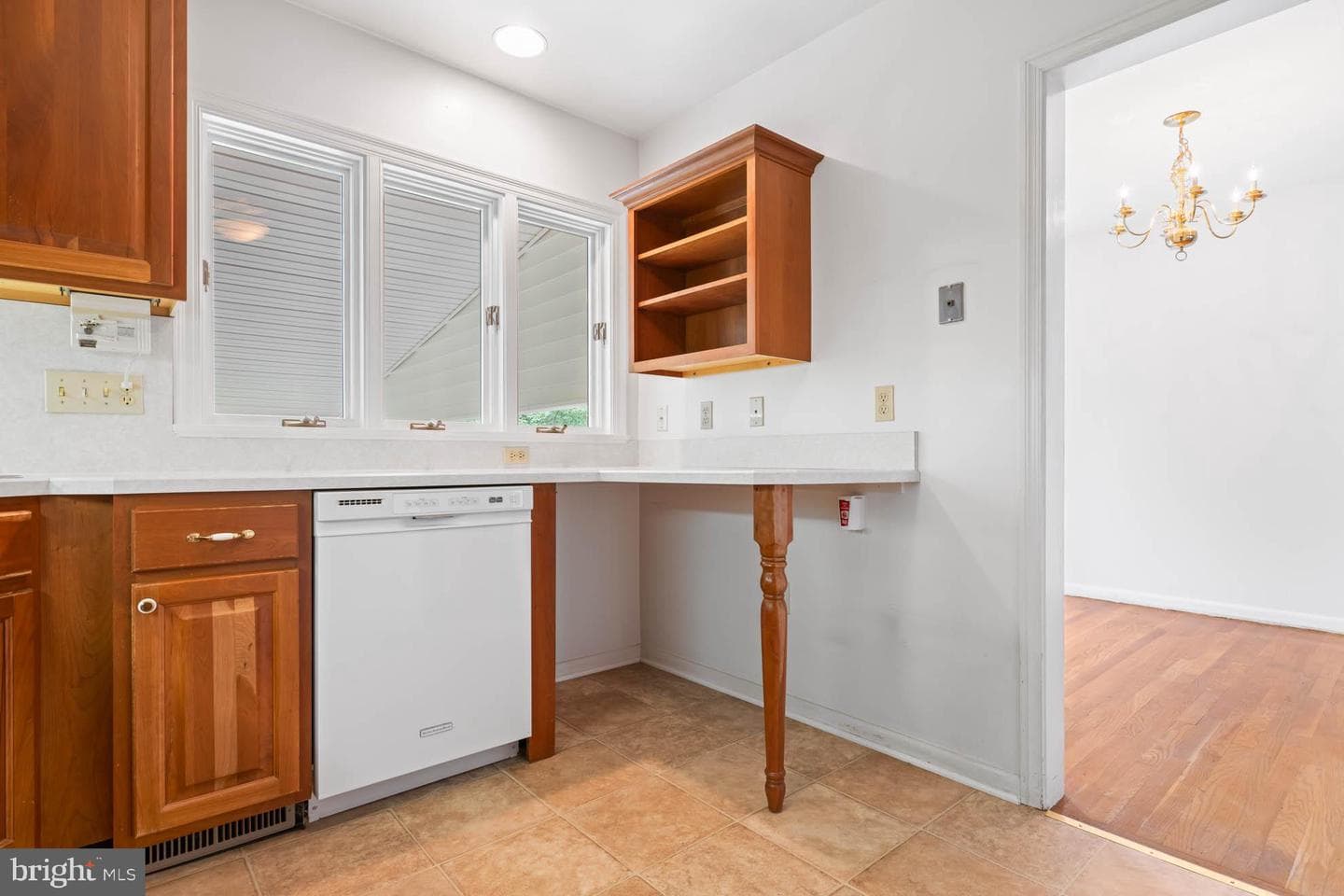 210 Rothwell Drive photo 16