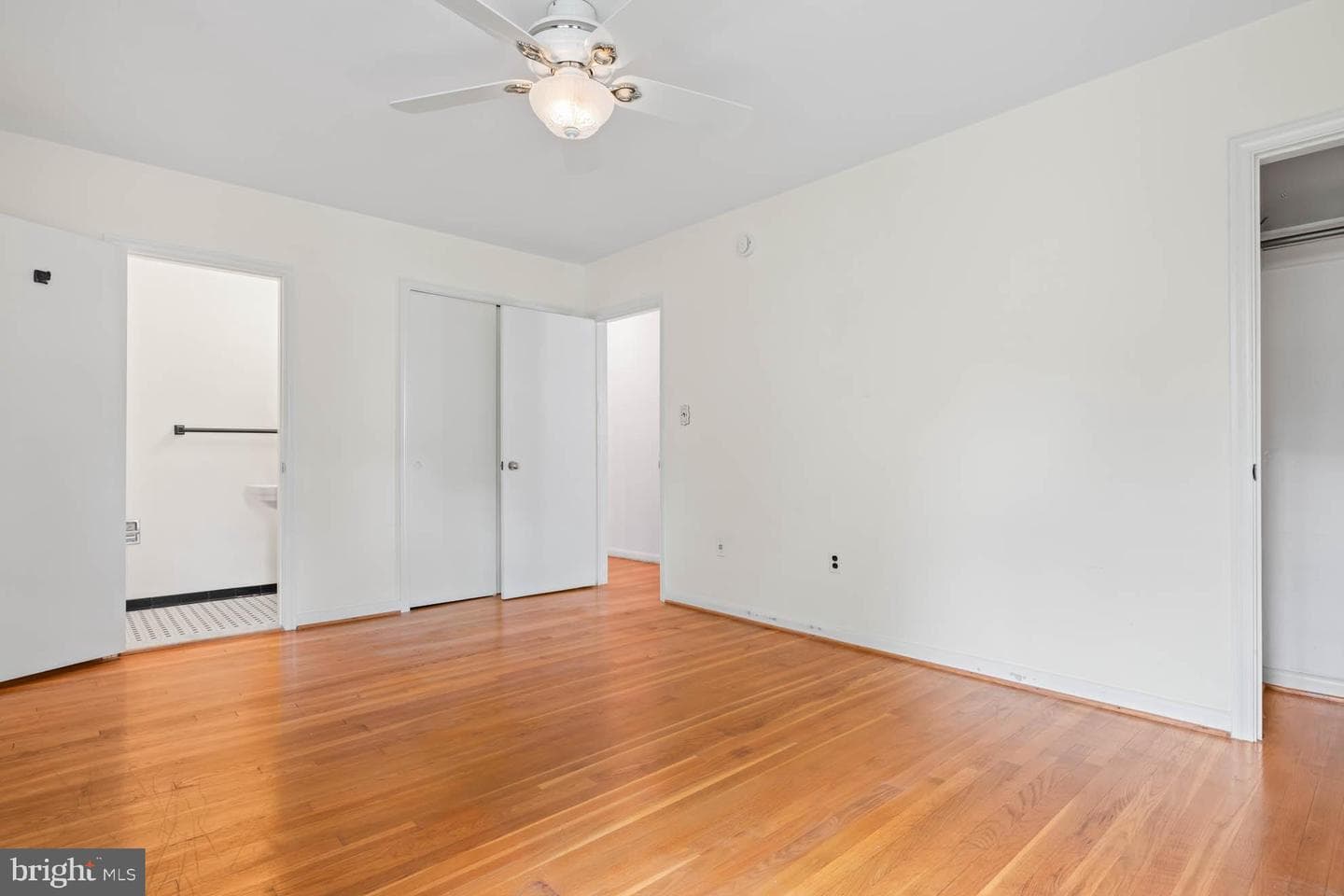 210 Rothwell Drive photo 19