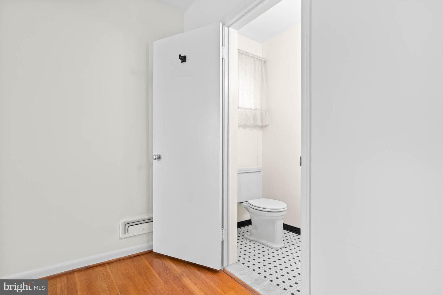 210 Rothwell Drive photo 22