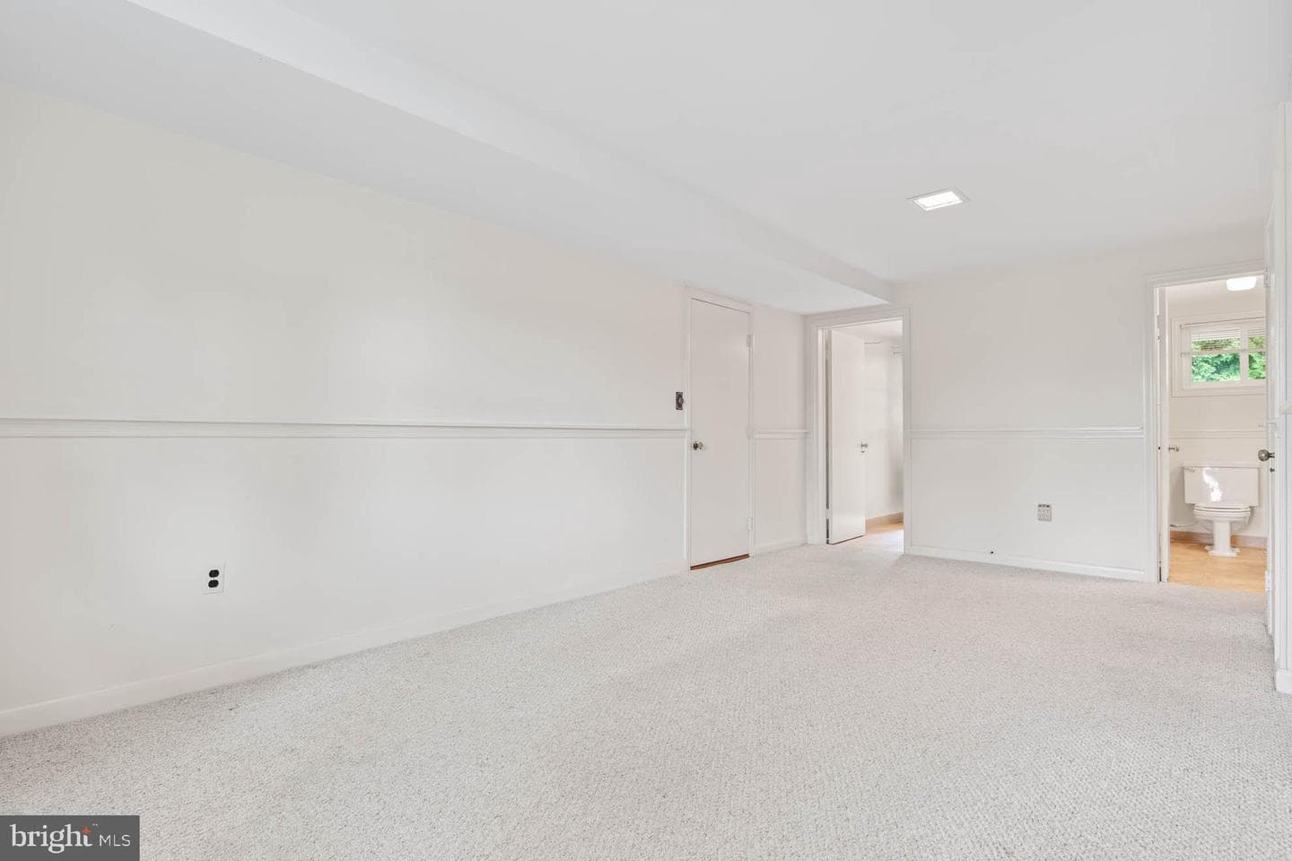 210 Rothwell Drive photo 35