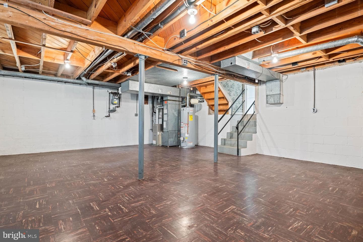 210 Rothwell Drive photo 39