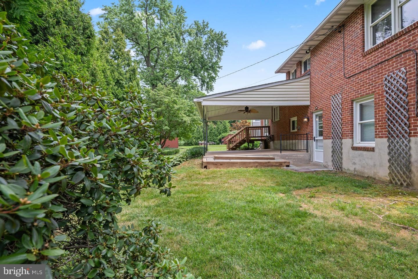 210 Rothwell Drive photo 5