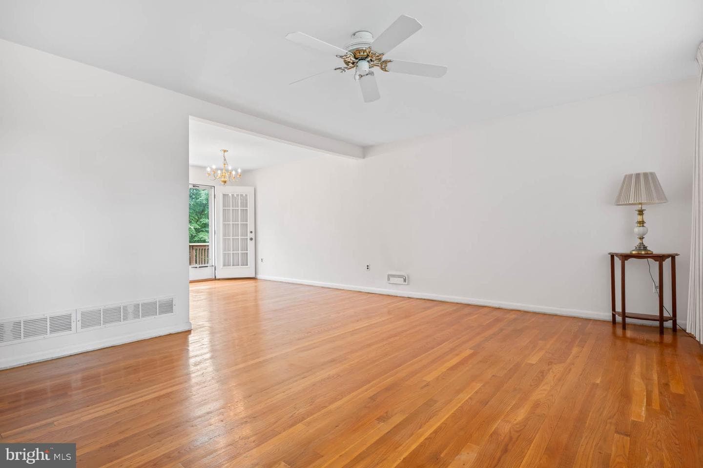 210 Rothwell Drive photo 7