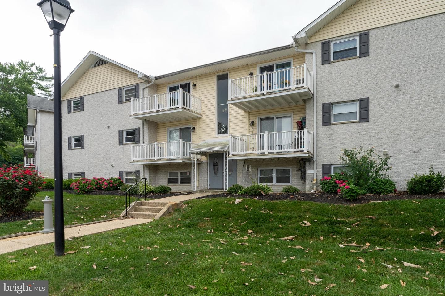 6 Warren Lodge Ct #2d photo 5