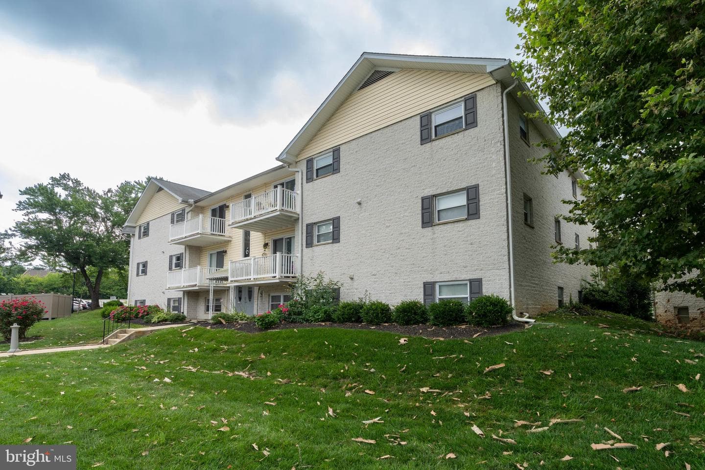 6 Warren Lodge Ct #2d photo 6