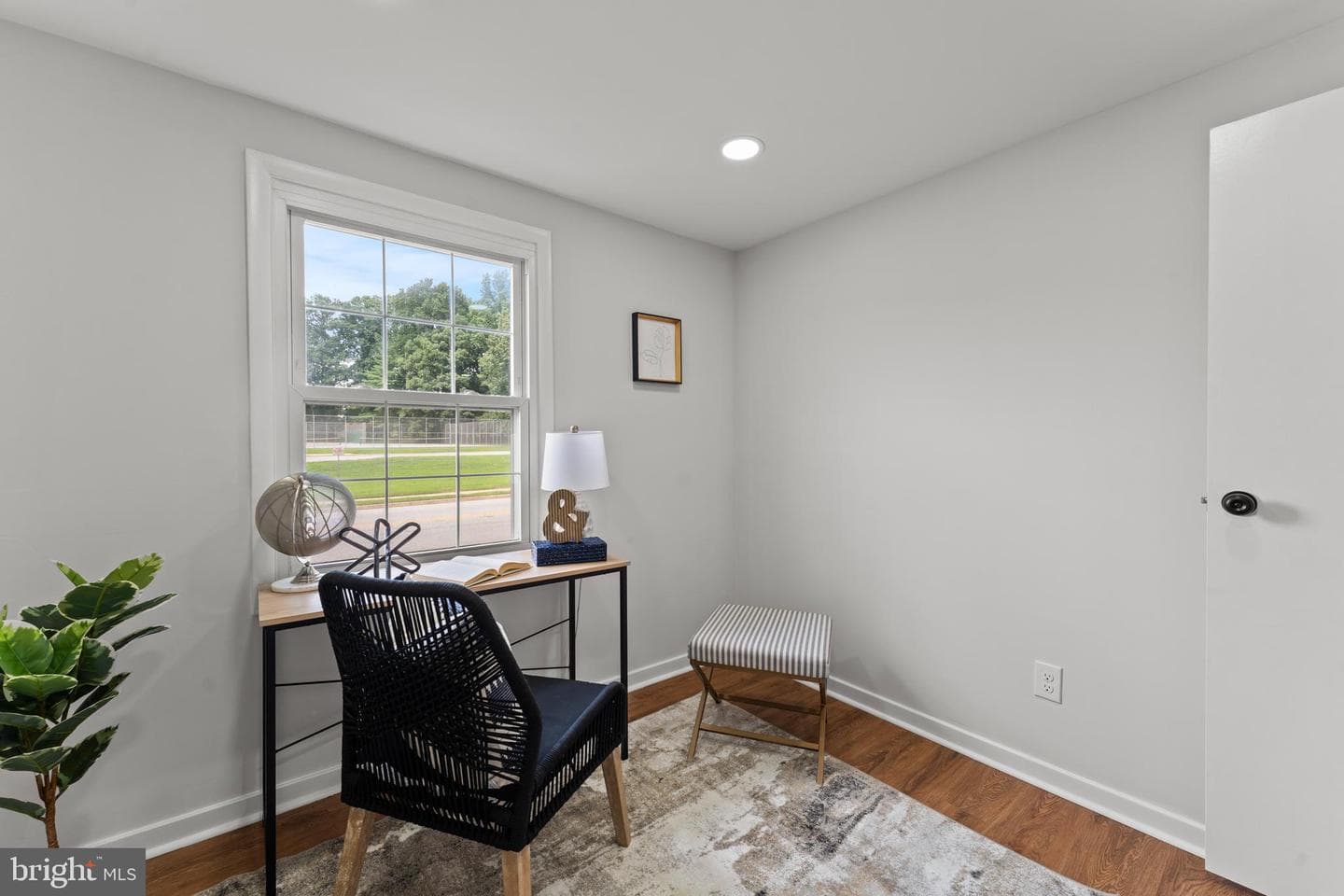 9815 Winands Road photo 19