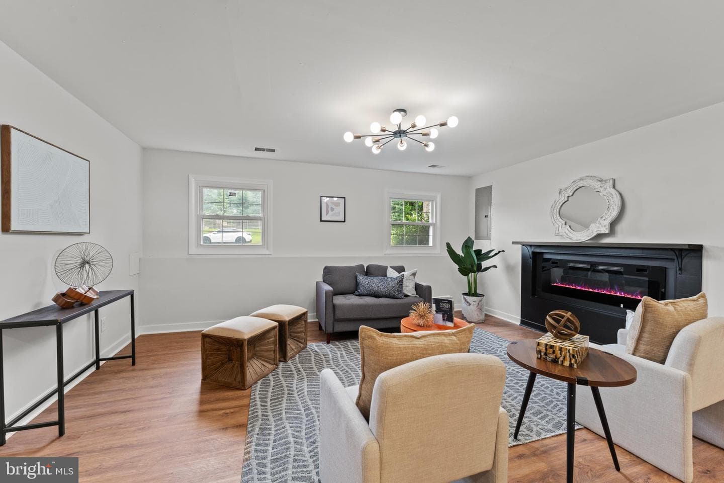 9815 Winands Road photo 24