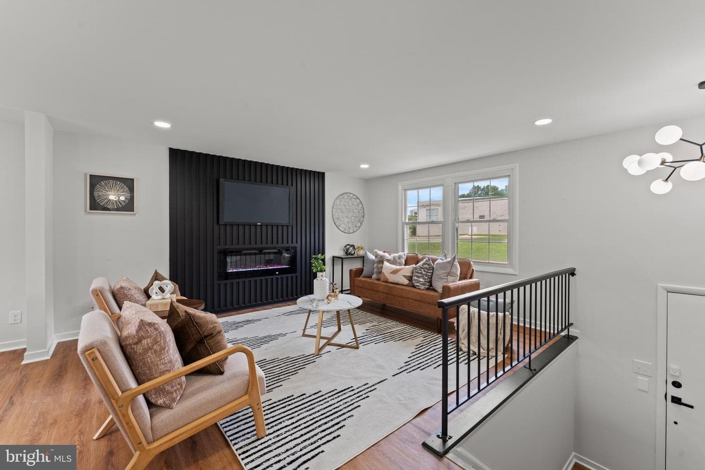 9815 Winands Road photo 3