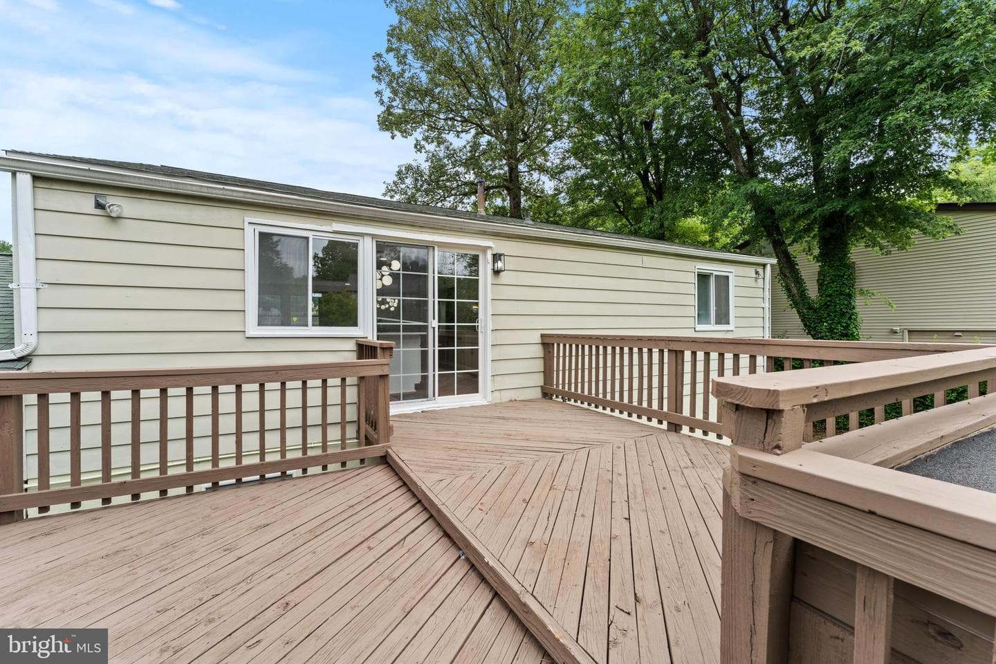 9815 Winands Road photo 32