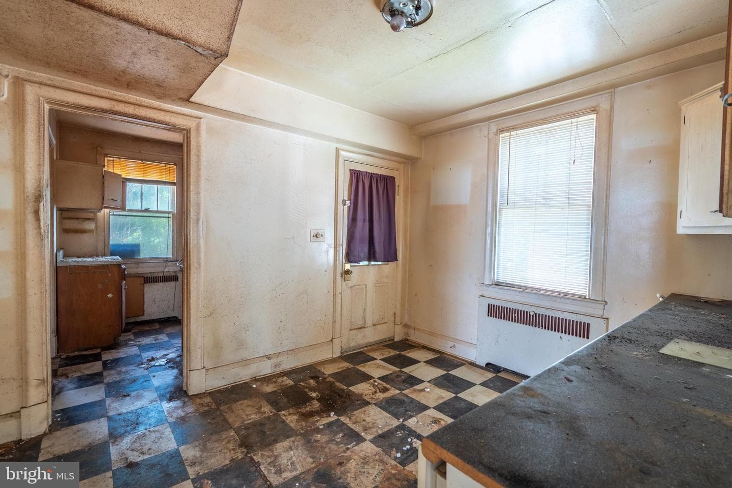 227 Clarendon Avenue photo 9