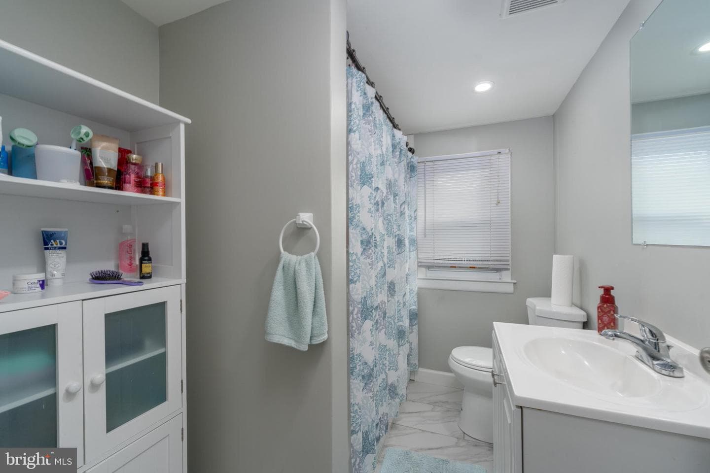 2519 Wycliffe Road photo 8