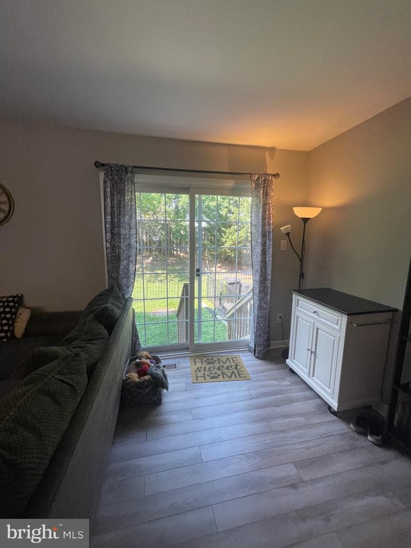 3810 Glenview Terrace photo 9